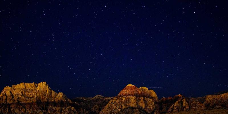工业化学品与原材料：现代制造业的基石与供应商选择策略